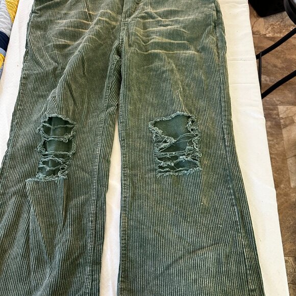 BiBi Women’s Corduroy Bib Overalls Size L Green Wide-Leg Distressed-A182 - Picture 11 of 11